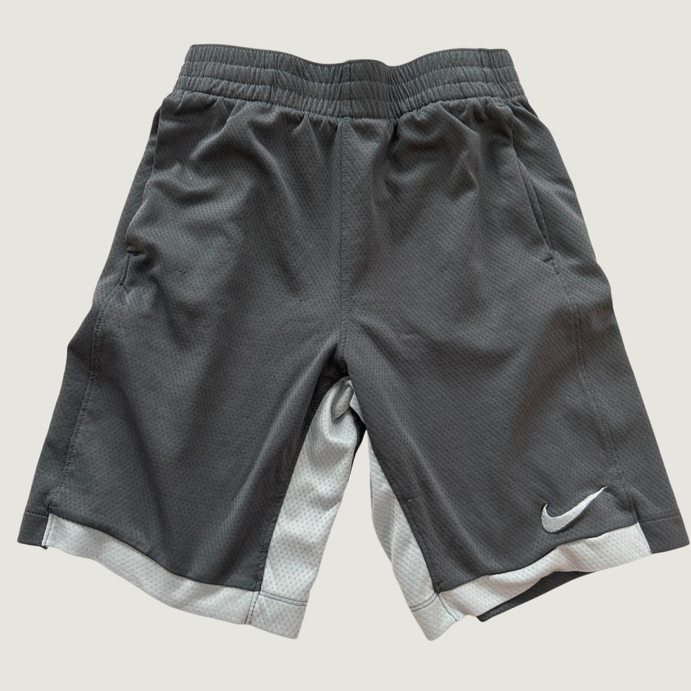 Nike Boys Youth Athletic Shorts Dark Gray Dri-FIT Mesh Basketball Size Large